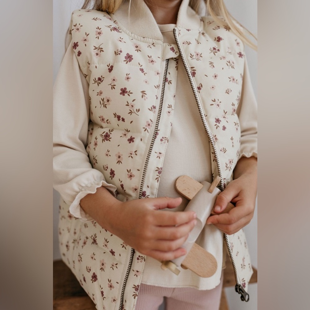 Jamie Kay Taylor Vest Goldie White Swan 1yr